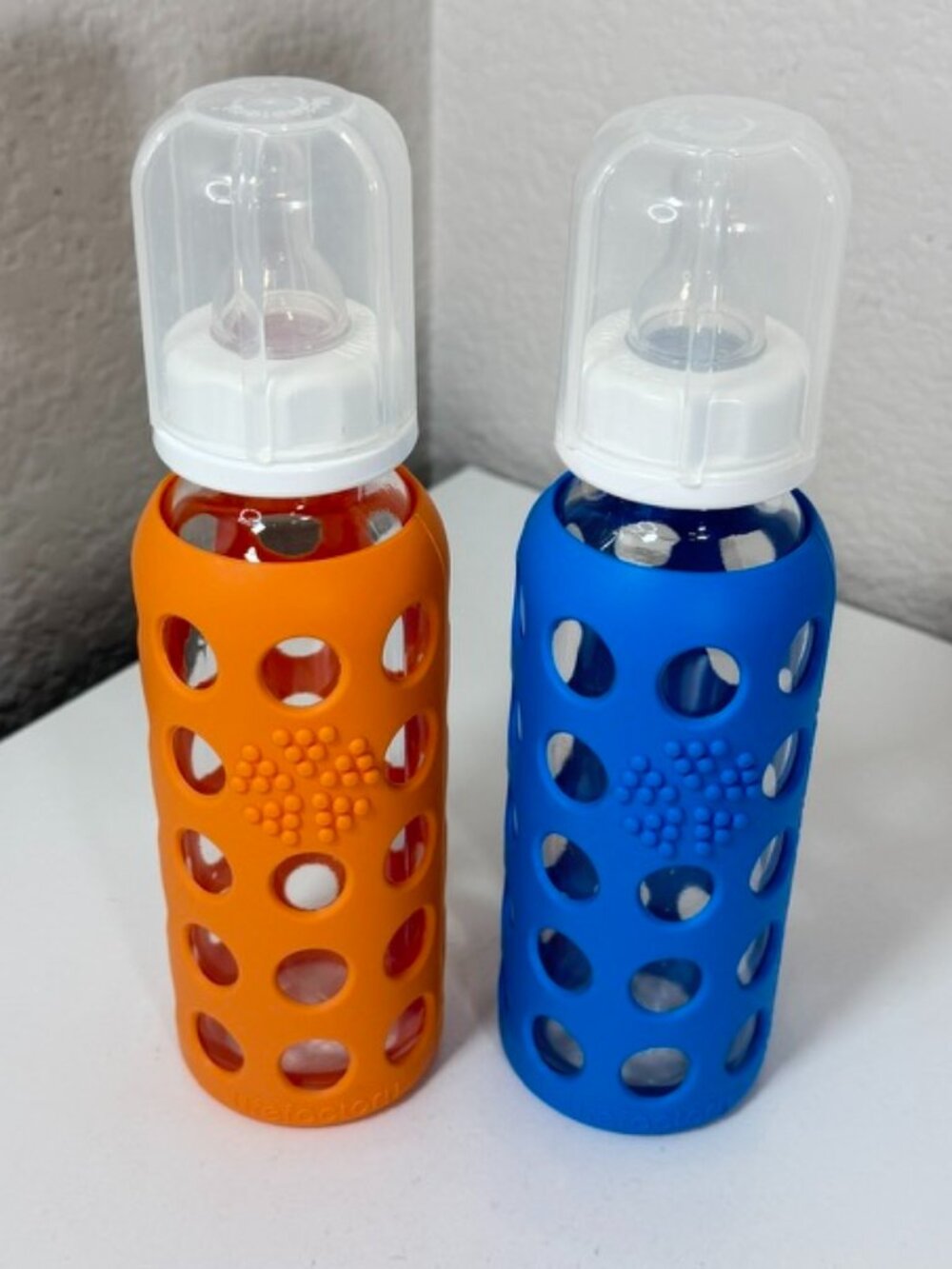 Lot of 2 Lifefactory 9 oz Glass Baby Bottles Silicone Sleeves Stage 2 Med Flow